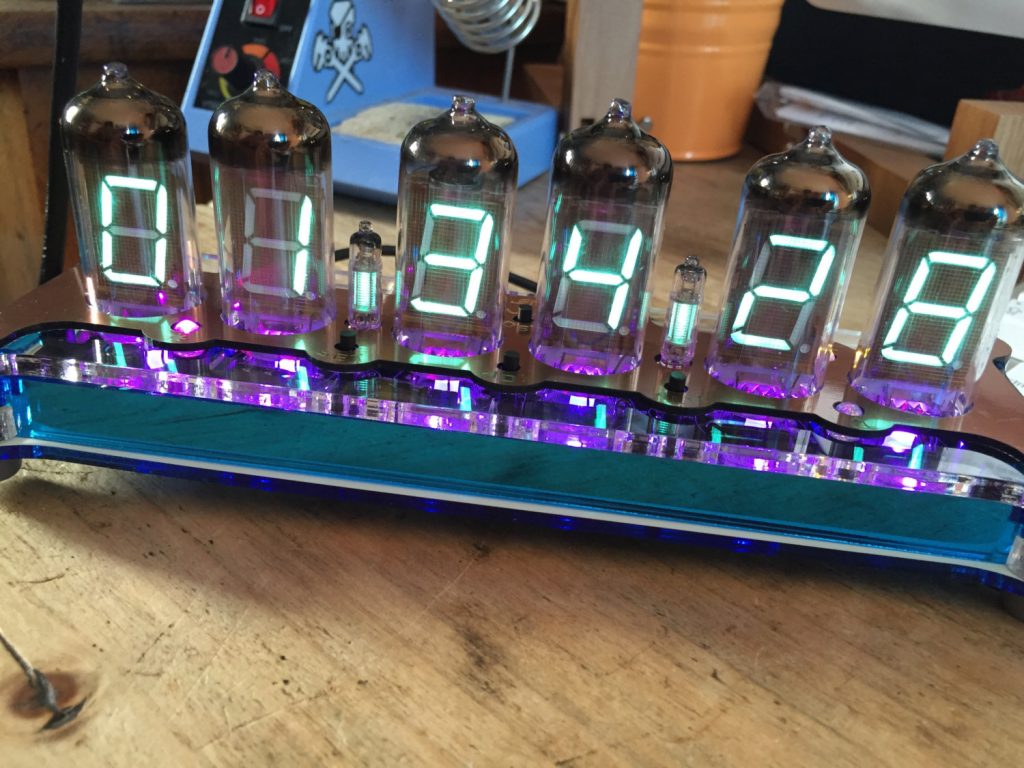 IV11 USB powered 6 VFD tubes (Vacuum Fluorescent Display) clock with