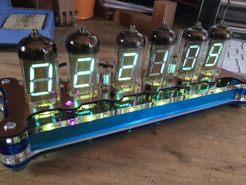 IV11 USB powered 6 VFD tubes (Vacuum Fluorescent Display) clock with